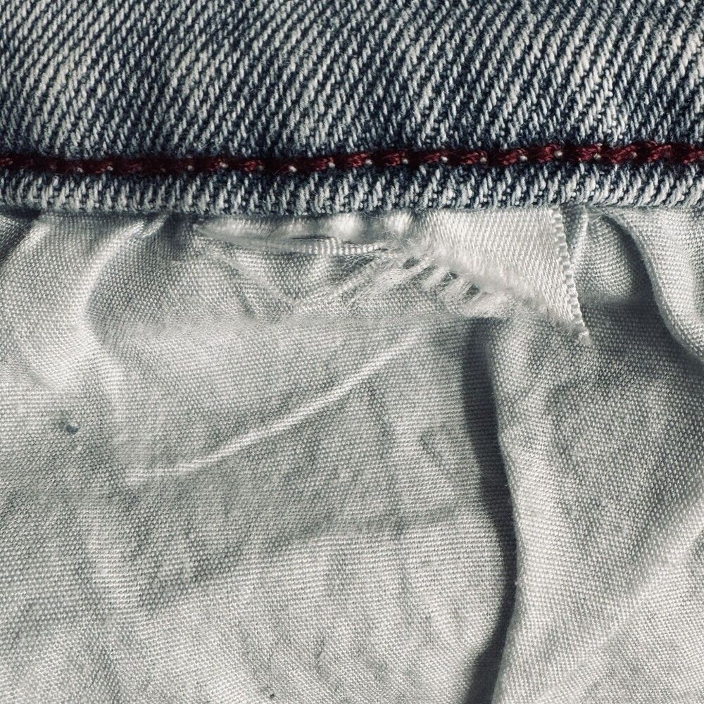 Wallflower Jeans Fearless Curvy Super High Rise Crop 10 (30x25) Blue Distressed - Picture 5 of 10